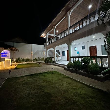 Pawikan Boutique Hotel Moalboal Extérieur photo