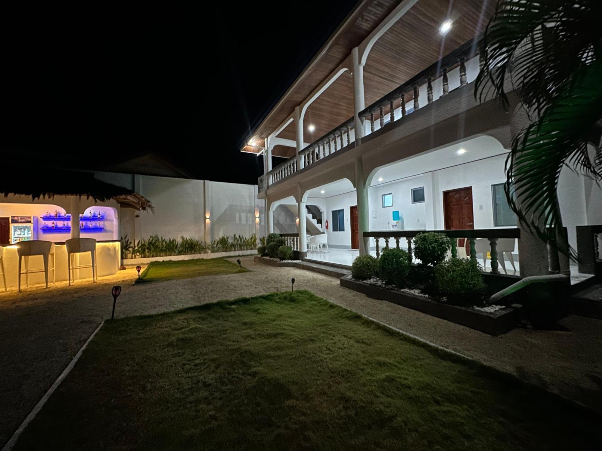 Pawikan Boutique Hotel Moalboal Extérieur photo